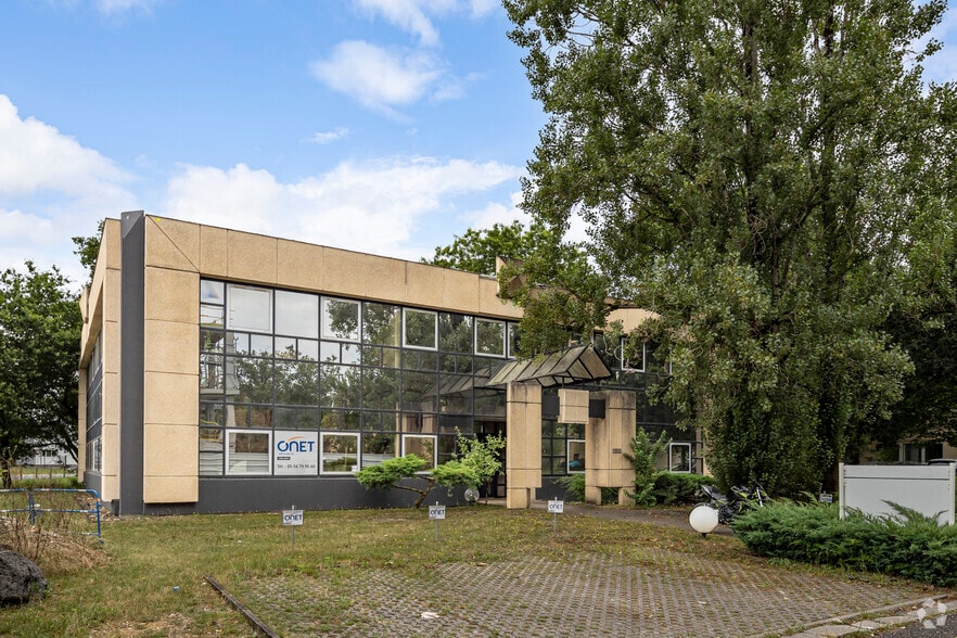 9 Avenue Léonard De Vinci, Pessac à louer - Photo principale – Image 1 sur 8