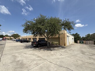 Plus de détails pour 746 North Dr, Melbourne, FL - Local d'activités à louer