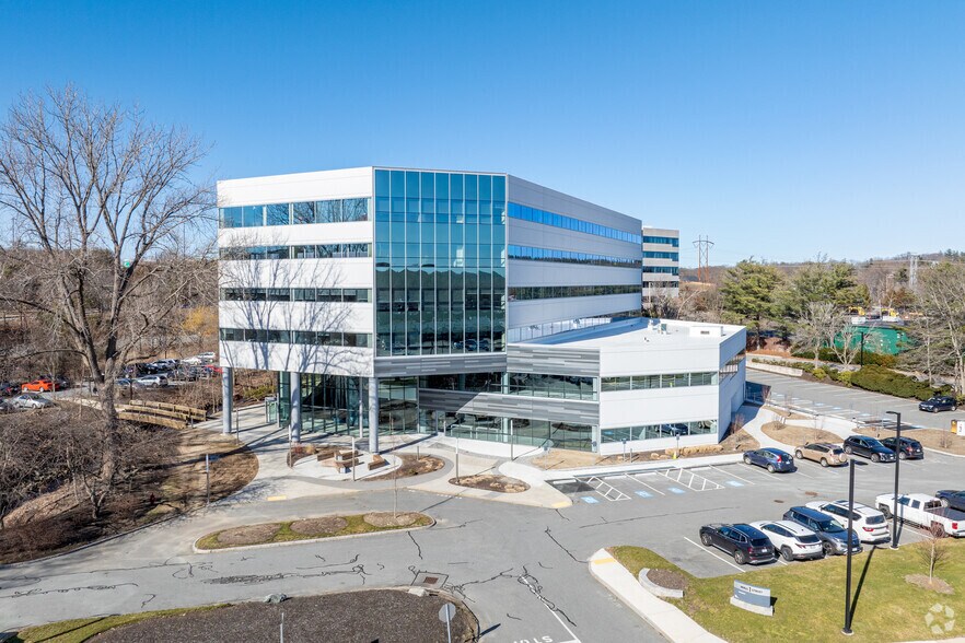 1 Wall St, Burlington, MA à louer - Photo de l’immeuble – Image 2 sur 8