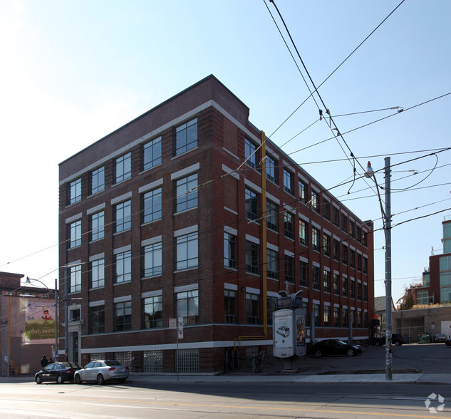 474 Bathurst St, Toronto, ON à louer - Photo de l’immeuble – Image 2 sur 2