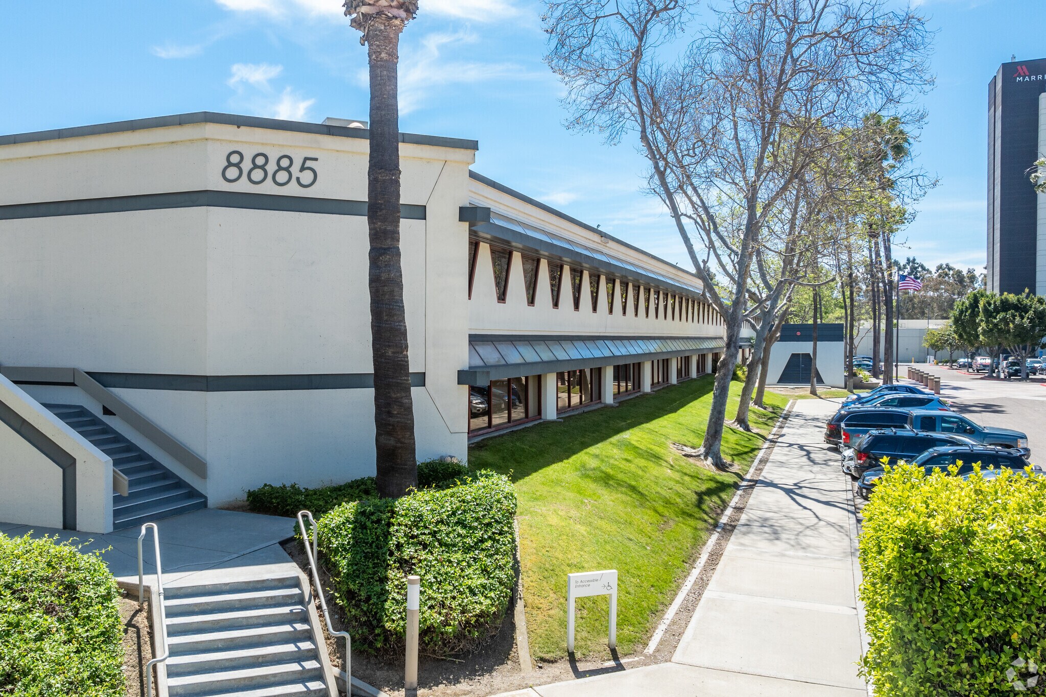 8885 Rio San Diego Dr, San Diego, CA à louer Photo principale– Image 1 sur 6