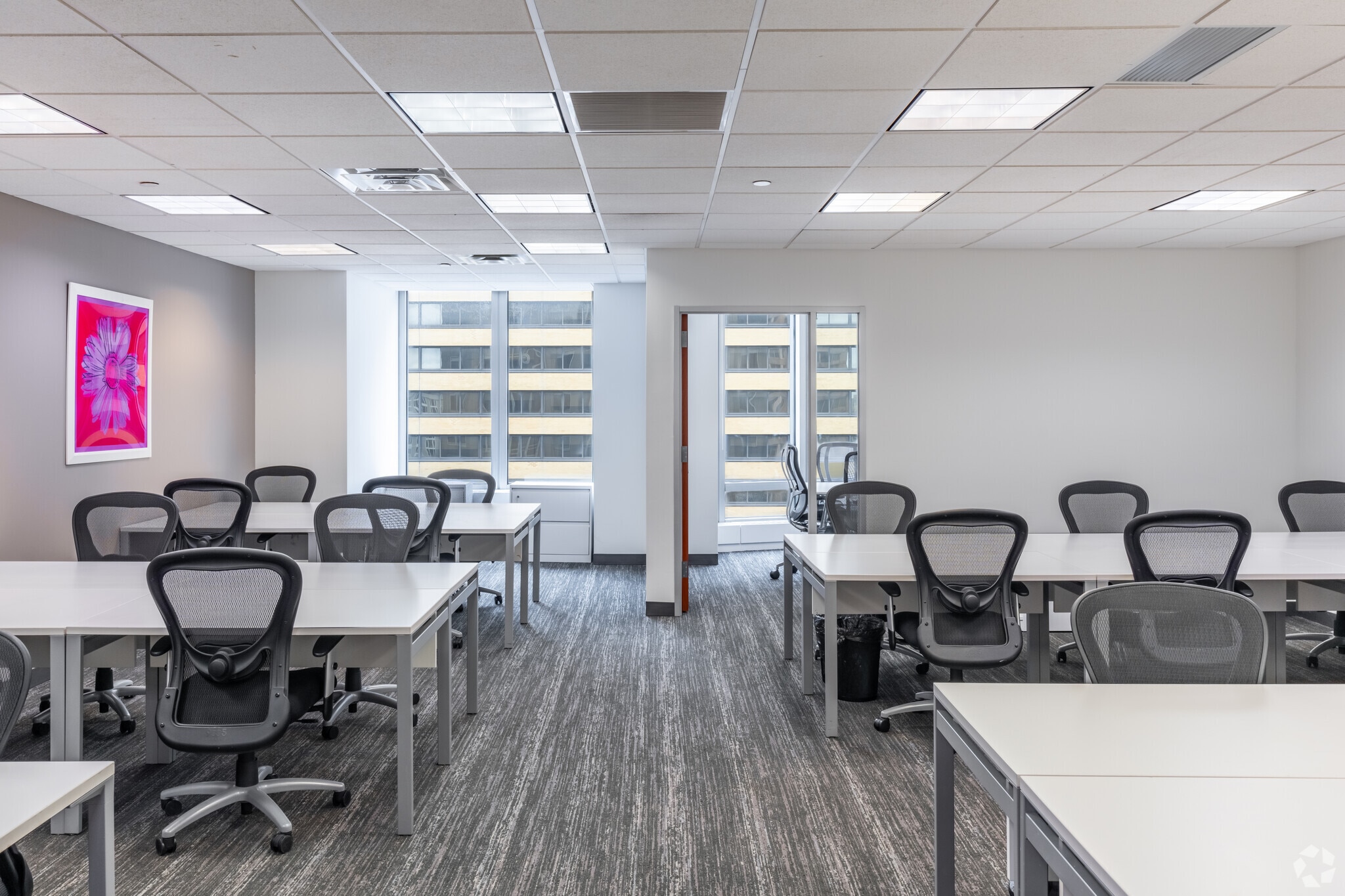 1325 Avenue of the Americas, New York, NY à louer Photo de l’immeuble– Image 1 sur 1