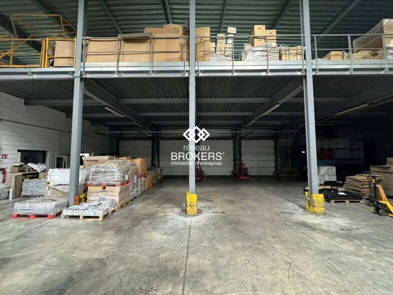 Industriel/Logistique dans Villeparisis à louer - Photo de l’immeuble – Image 2 sur 15