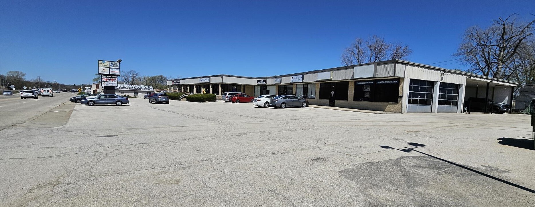 401-411 S Route 83, Grayslake, IL à vendre Photo de l’immeuble– Image 1 sur 2