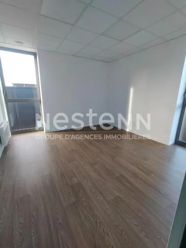 Plus de détails pour Bureau à vendre