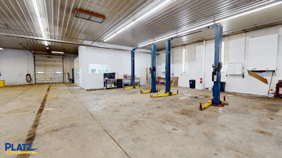 409 E Main St, Andover, OH à louer - Photo de l’immeuble – Image 3 sur 13