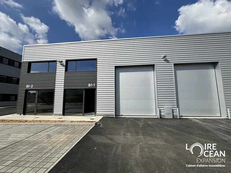 Local d’activités dans Cholet à louer - Photo de l’immeuble – Image 2 sur 4