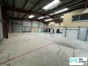 Local d'activités dans Muizon à vendre Photo intérieure– Image 1 sur 3