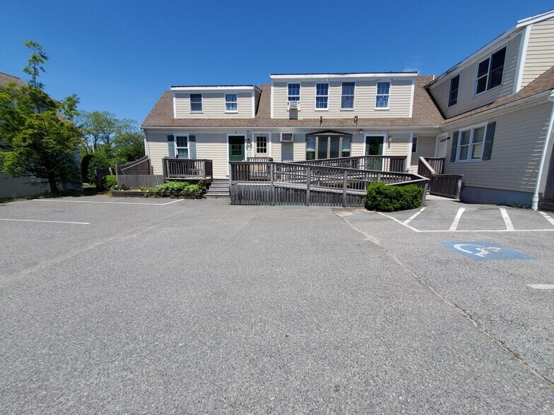 8 Nells Way, Orleans, MA à louer - Photo principale – Image 1 sur 21