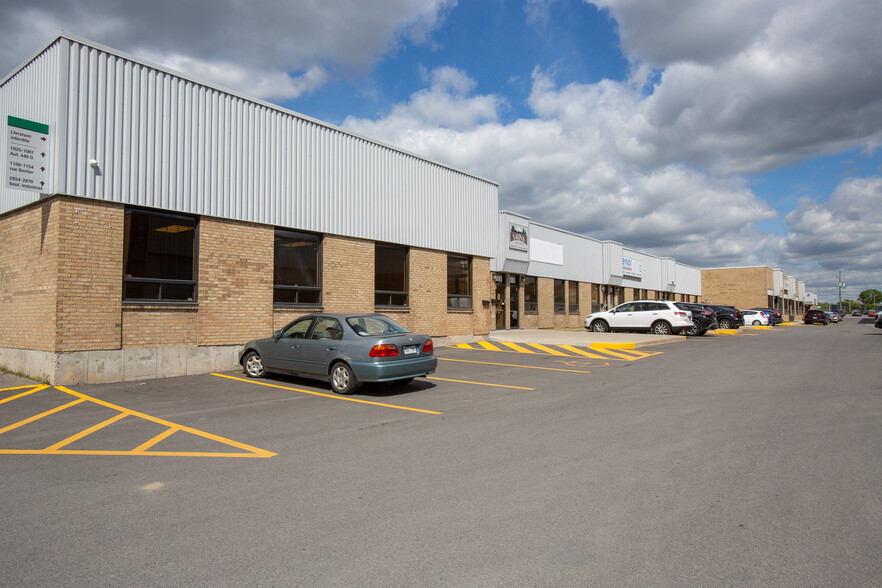 1025-1087 Autoroute 440, Laval, QC à louer - Photo de l’immeuble – Image 3 sur 7