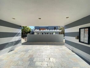 10535 Lindley Ave, Northridge, CA à louer Photo intérieure– Image 1 sur 7