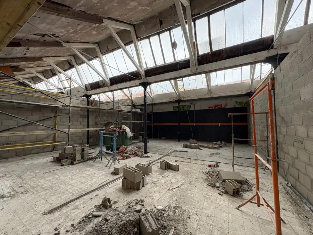 Local d'activités dans Roanne à vendre Photo de la construction– Image 1 sur 4