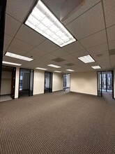 835 Wilshire Blvd, Los Angeles, CA à louer Photo intérieure– Image 2 sur 5