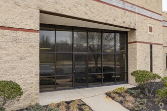 100 Grove Rd, West Deptford, NJ à louer Photo de l’immeuble– Image 2 sur 15