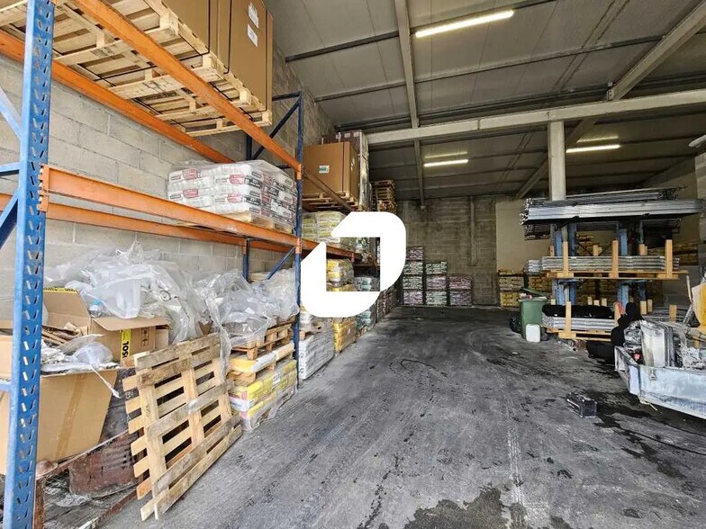 Local d’activités dans Compans à louer - Photo de l’immeuble – Image 1 sur 4