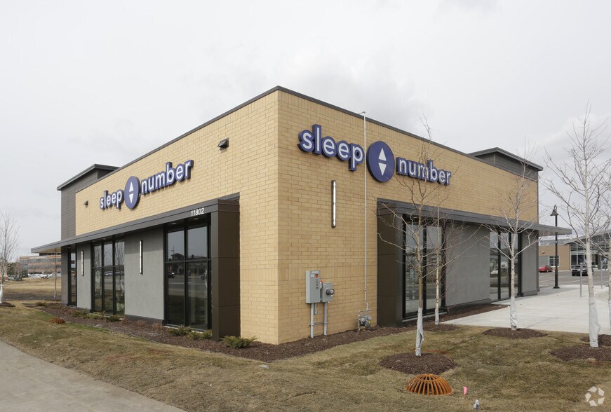 11802 Elm Creek Blvd N, Maple Grove, MN à vendre - Photo de l’immeuble – Image 2 sur 3