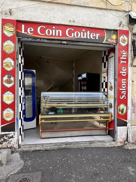 Local commercial dans Marseille à vendre - Photo de l’immeuble – Image 1 sur 7