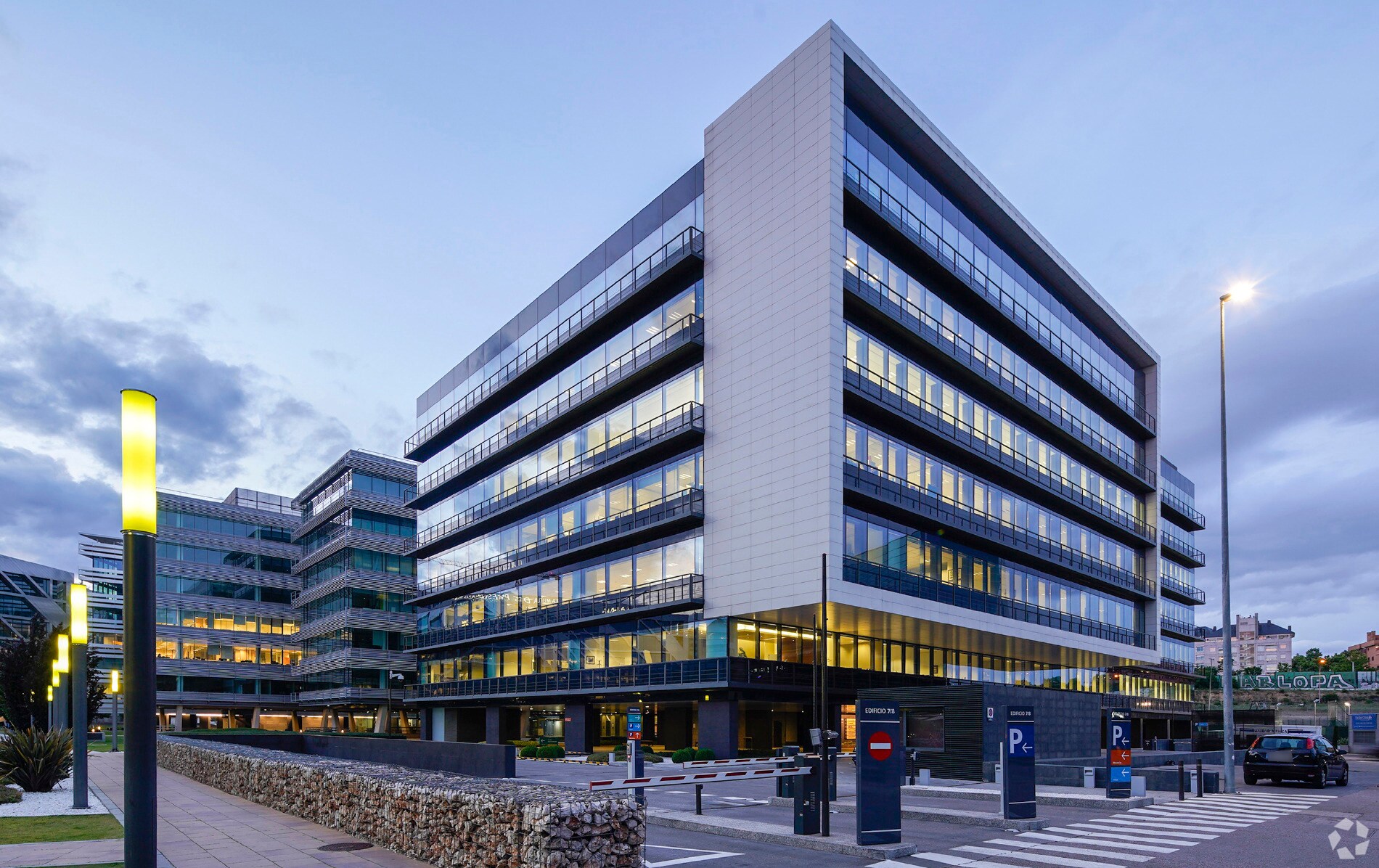 Calle Vía de los Poblados, 3, Madrid, Madrid à louer Photo de l’immeuble– Image 1 sur 16