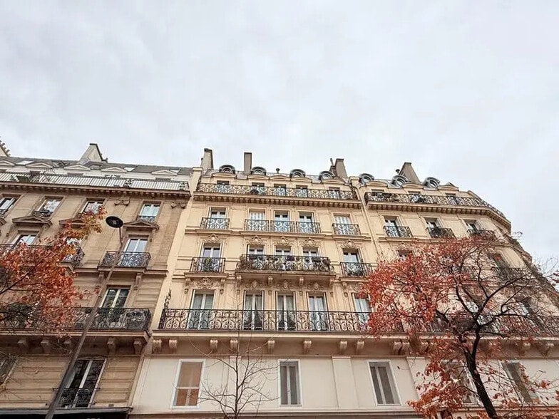 Bureau dans Paris à louer - Photo de l’immeuble – Image 1 sur 10