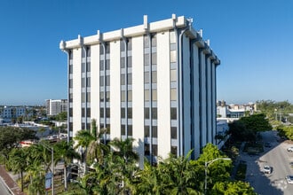 12550 Biscayne Blvd, North Miami, FL - VUE AÉRIENNE vue de carte - Image1