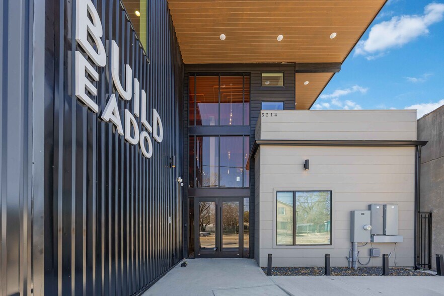 5214 Harrisburg Blvd, Houston, TX à louer - Photo de l’immeuble – Image 3 sur 41