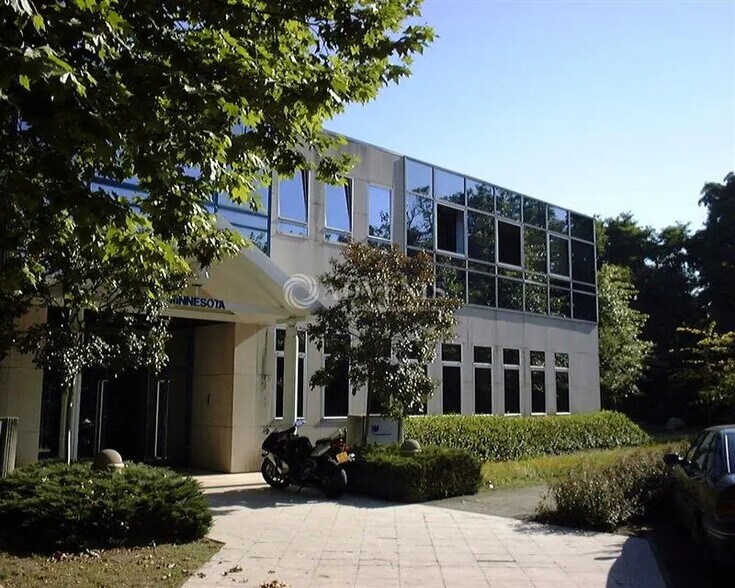 Bureau dans Éragny à louer - Photo de l’immeuble – Image 1 sur 11