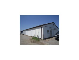 Plus de détails pour 978 Cecelia St, Pembroke, ON - Industriel/Logistique à louer