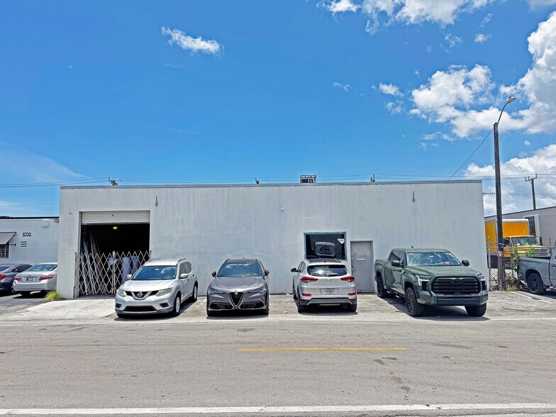 1050 E 24th St, Hialeah, FL à vendre - Photo de l’immeuble – Image 2 sur 8
