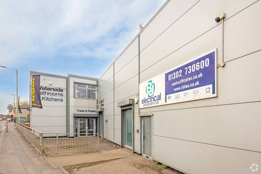 Wheatley Hall Rd, Doncaster à louer - Photo de l’immeuble – Image 3 sur 4