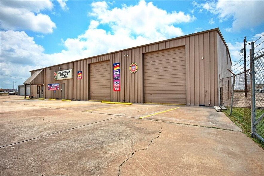 1157 S Padre Island Dr, Corpus Christi, TX à vendre - Photo de l’immeuble – Image 1 sur 8