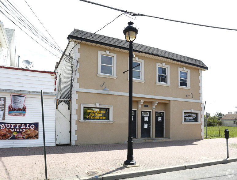 40 Carr Ave, Keansburg, NJ à louer - Photo de l’immeuble – Image 3 sur 5