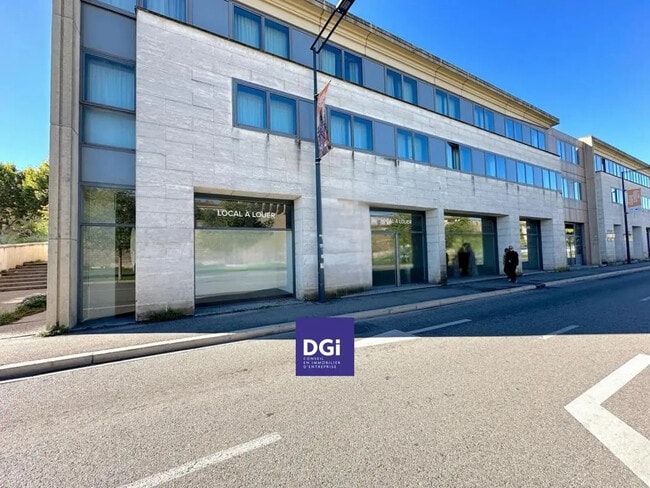 Plus de détails pour Local commercial à vendre