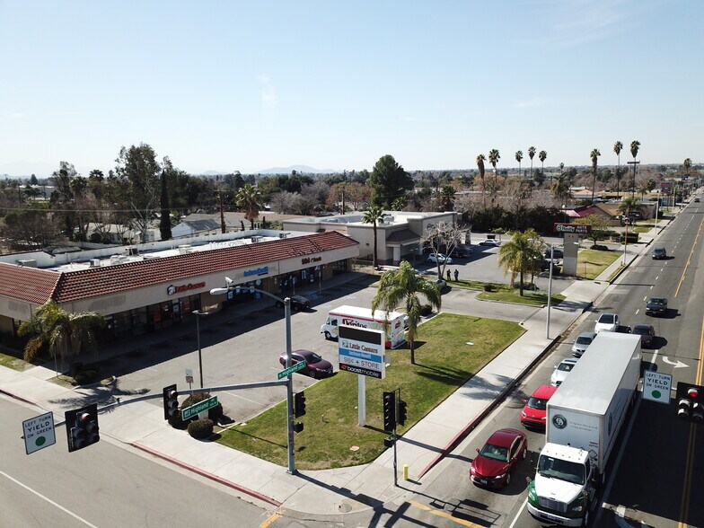 525 W Highland Ave, San Bernardino, CA à louer - Photo de l’immeuble – Image 3 sur 11