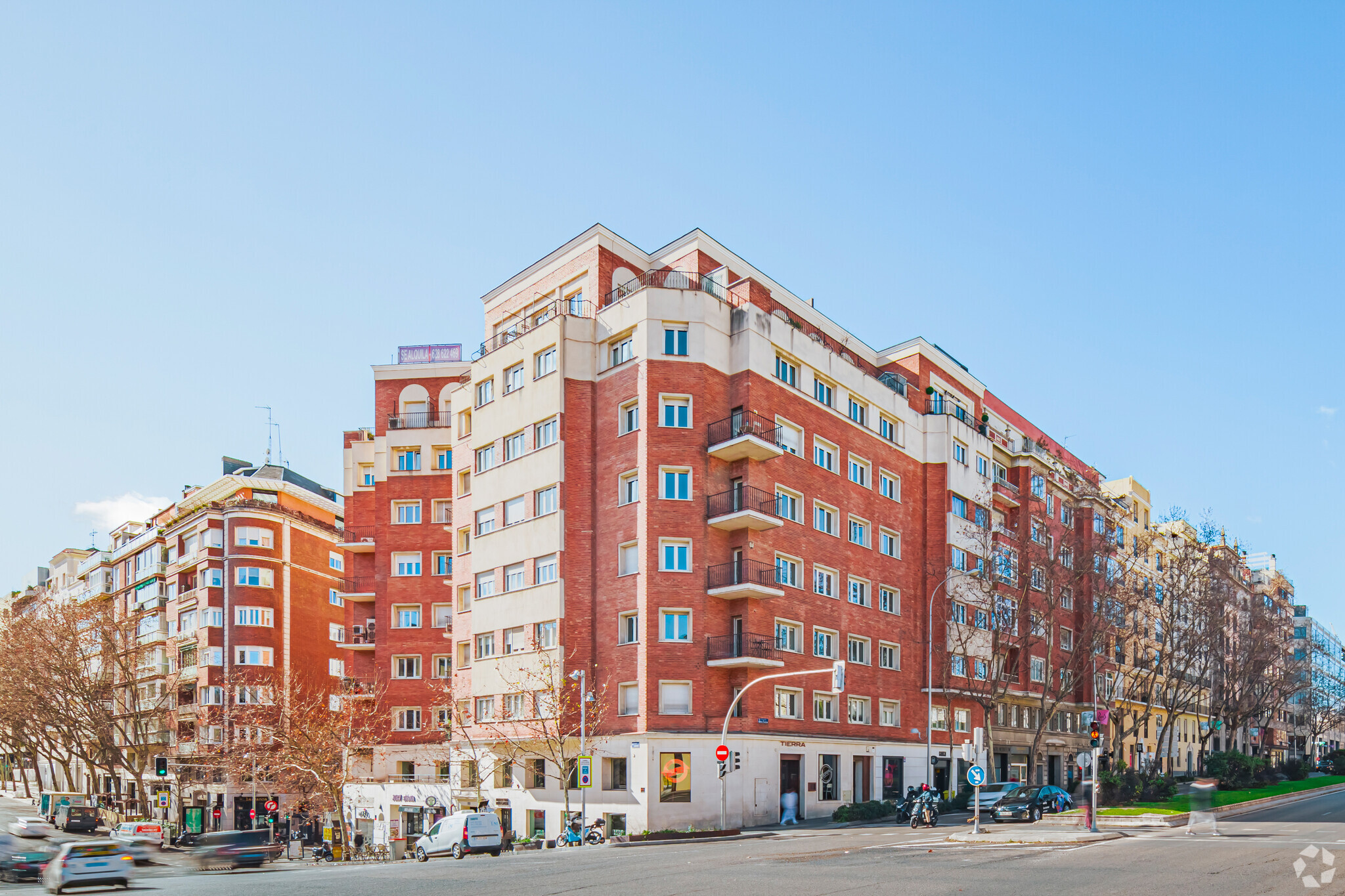 Calle Serrano 93, Madrid, Madrid à louer Photo principale– Image 1 sur 4
