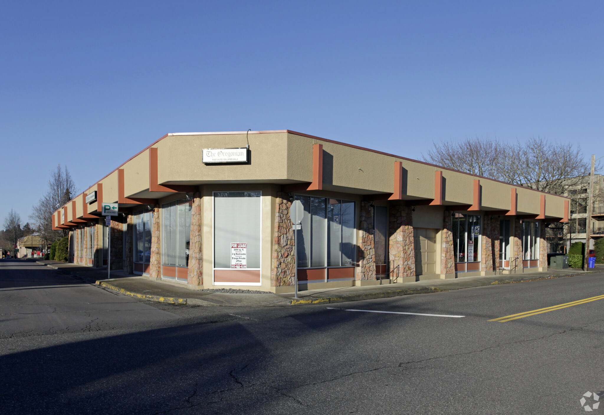 275-295 NE Second St, Gresham, OR à louer Photo principale– Image 1 sur 16