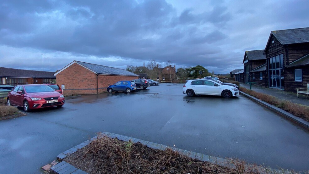 Two Mile Ln, Highnam à louer - Photo de l’immeuble – Image 2 sur 3