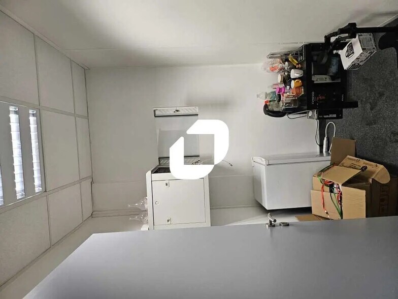 Bureau dans Montpellier à louer - Photo de l’immeuble – Image 2 sur 5