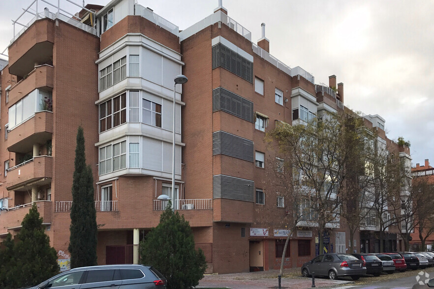 Local commercial dans Torrejón De Ardoz, Madrid à louer - Photo de l’immeuble – Image 2 sur 2