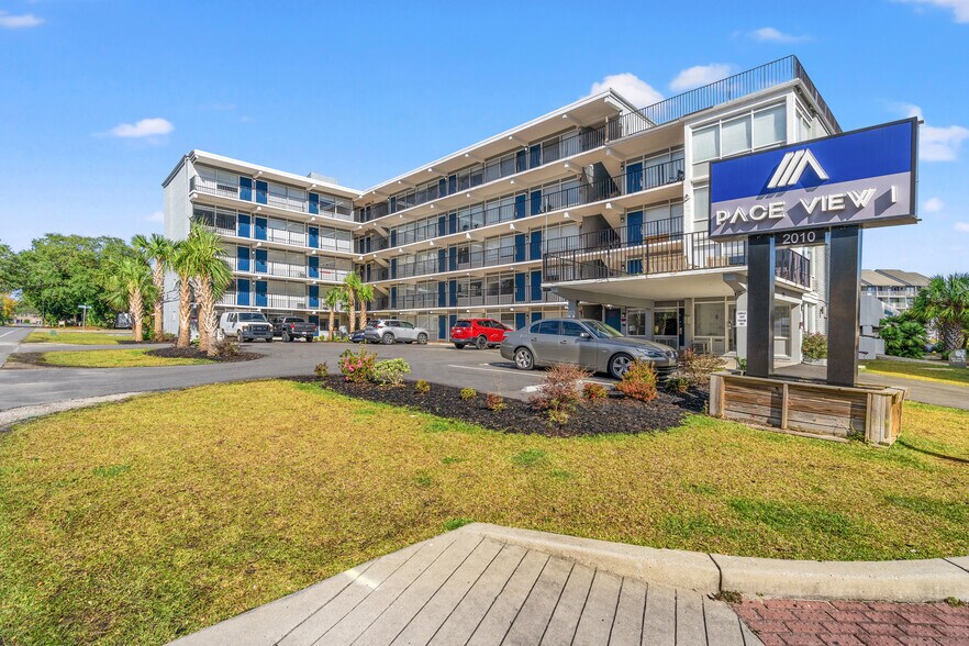 2010 S Ocean Blvd, Myrtle Beach, SC à vendre - Photo principale – Image 1 sur 19