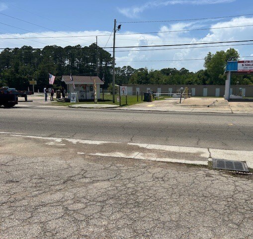 601 Klondyke Rd, Long Beach, MS à vendre - Photo de l’immeuble – Image 2 sur 11