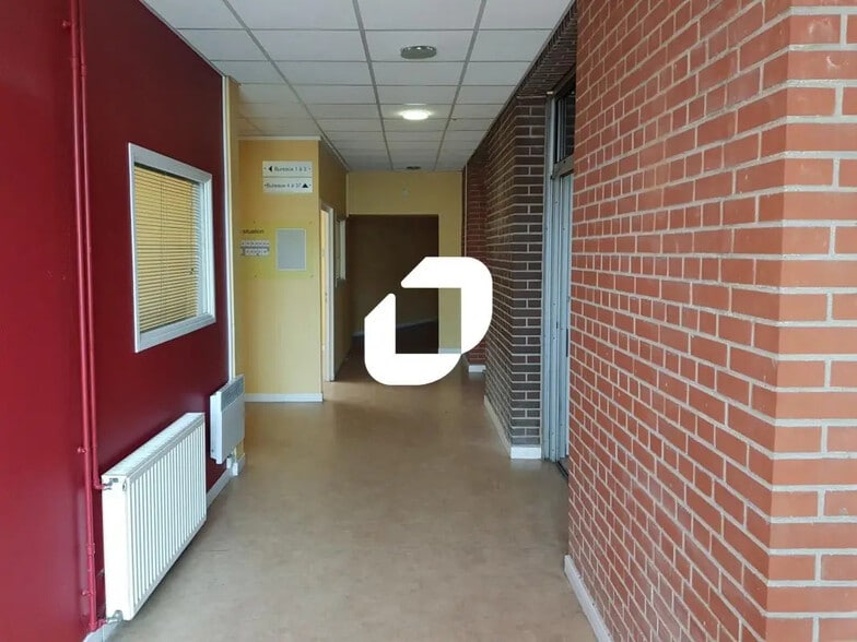 Bureau dans Liévin à louer - Photo de l’immeuble – Image 2 sur 19