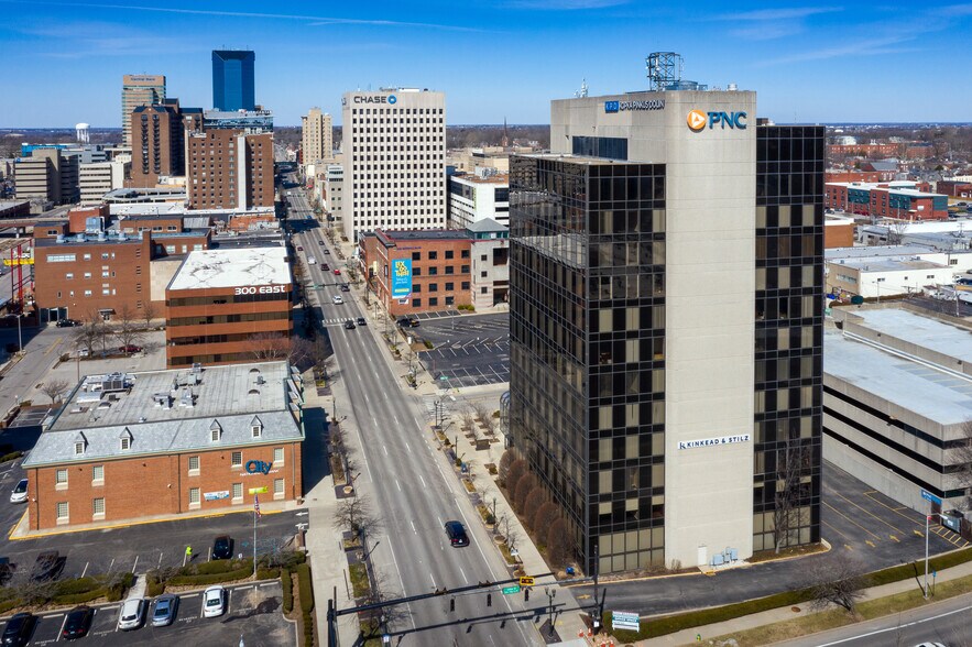 301 E Main St, Lexington, KY à louer - Vidéo aérienne – Image 2 sur 22