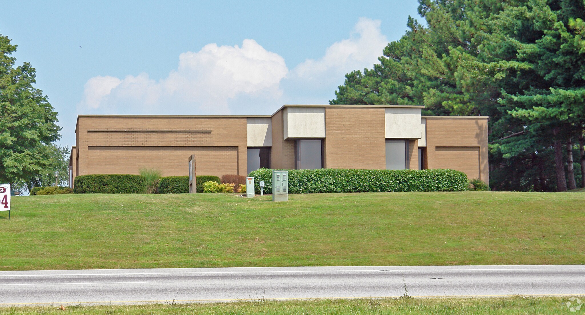 4209 Frontage Rd, Fayetteville, AR à louer Photo de l’immeuble– Image 1 sur 2
