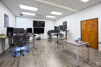 223 N Harbor Blvd, Fullerton, CA à louer Photo intérieure– Image 1 sur 1