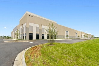 1605 Piedmont Commerce Dr, Kernersville, NC à louer Photo de l’immeuble– Image 1 sur 8