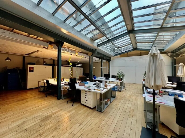 Bureau dans Montreuil à vendre - Photo de l’immeuble – Image 3 sur 8