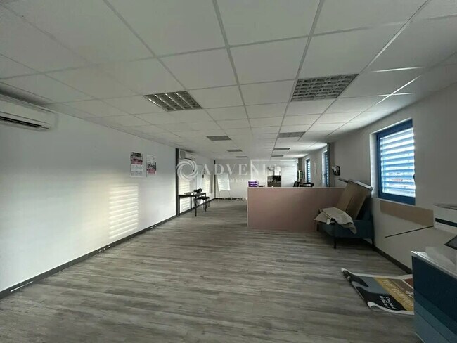 Plus de détails pour Industriel/Logistique à louer