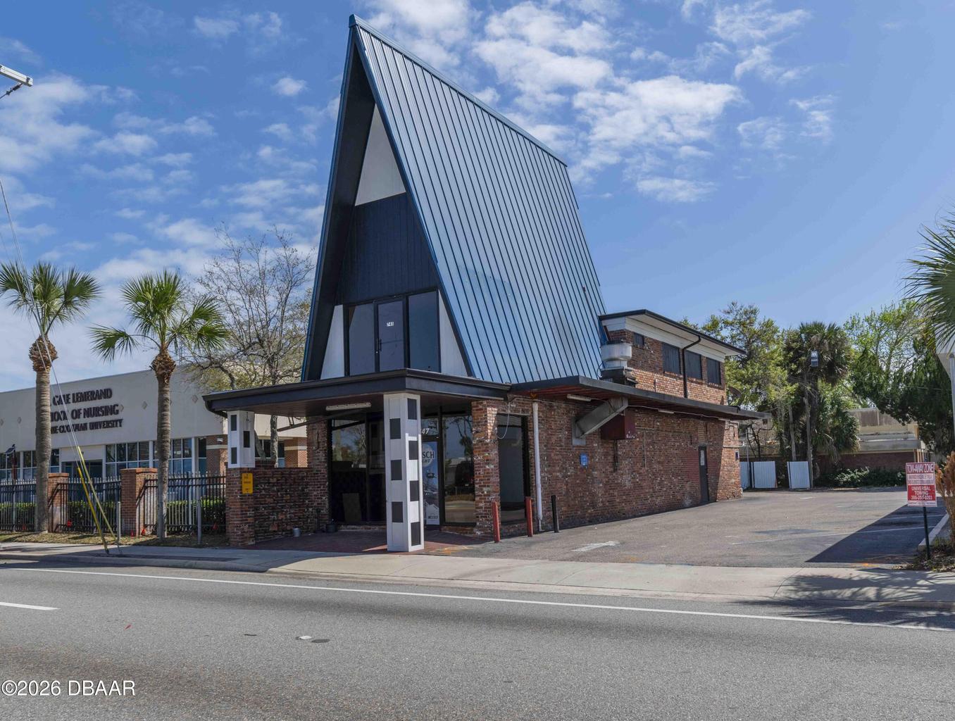 747 W International Speedway Blvd, Daytona Beach, FL à vendre Photo principale– Image 1 sur 27