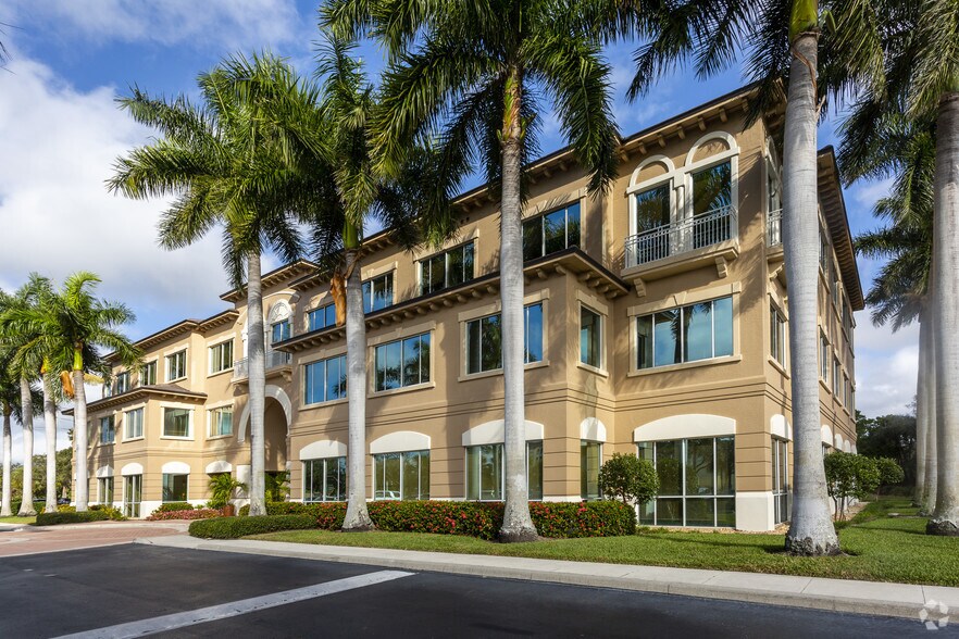 24311 Walden Center Dr, Bonita Springs, FL à vendre - Photo principale – Image 1 sur 7