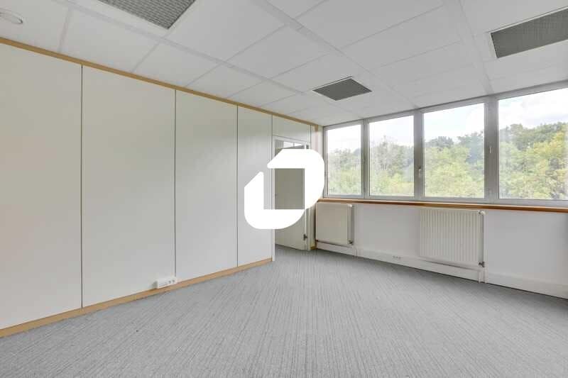 Bureau dans Évry-Courcouronnes à louer - Photo intérieure – Image 3 sur 9